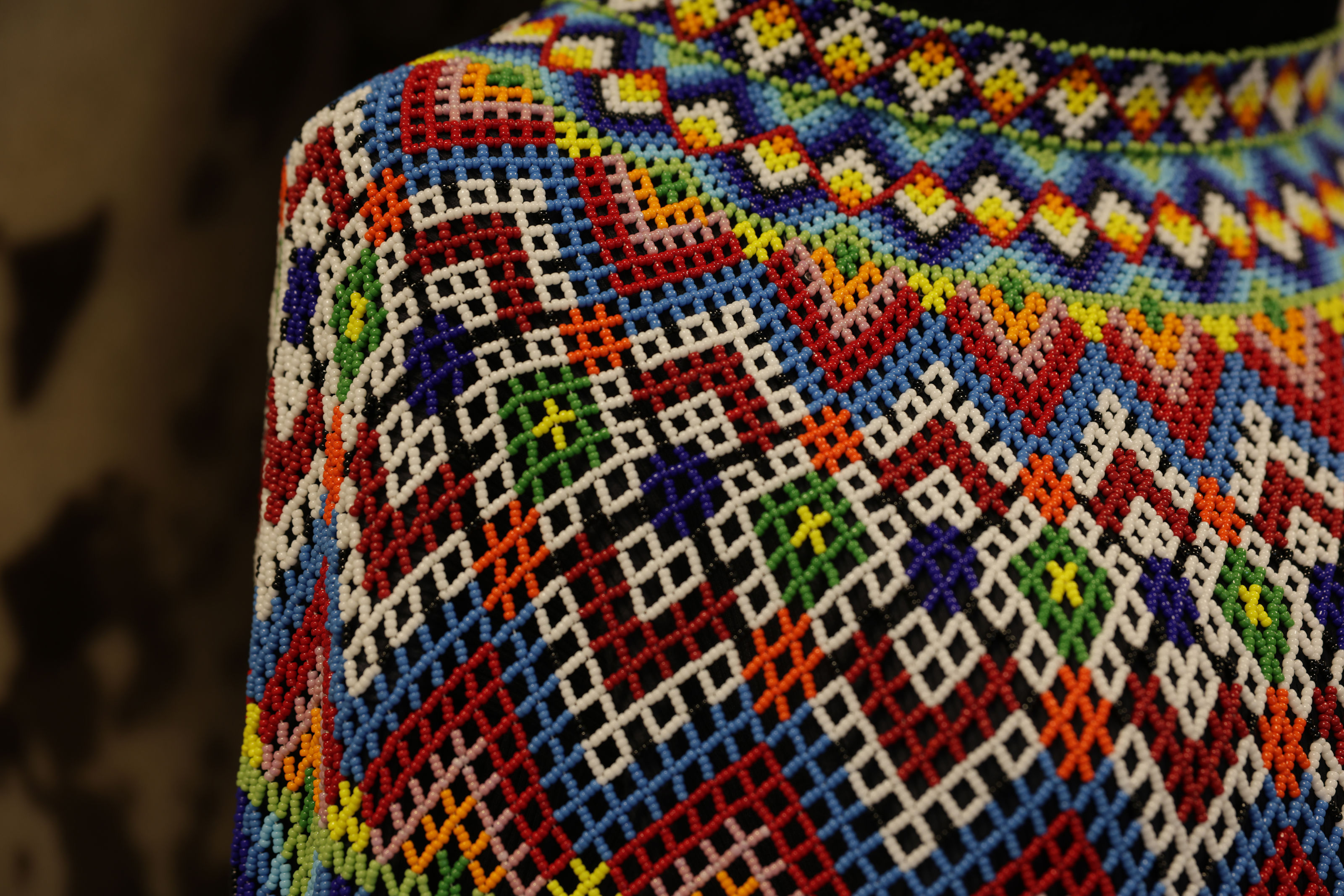 Grønlandsk nationaldragt med perler